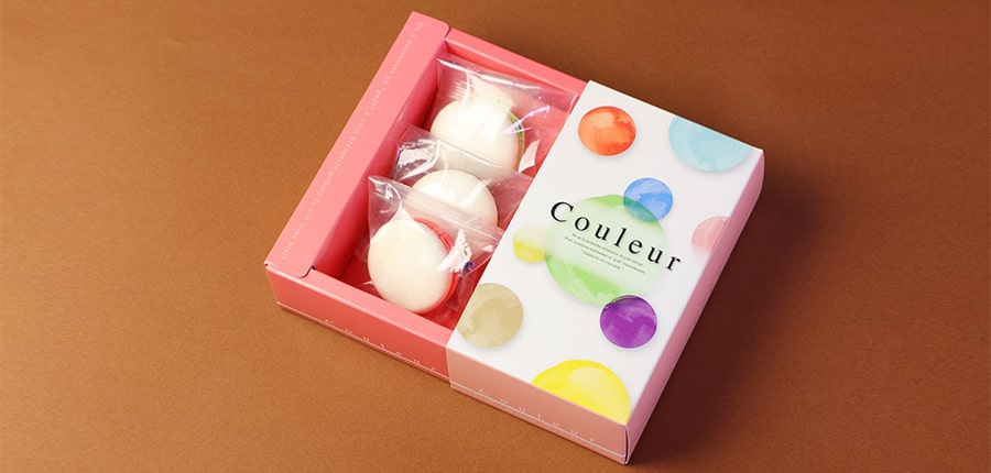 マカロン専用の化粧箱でお届け