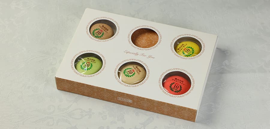 マカロン専用の化粧箱でお届け
